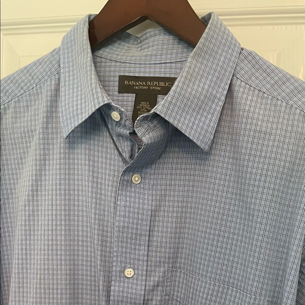 Banana Republic Me A Button Up Dress Shirt Size XL Blue Riley Shirt RN 54023